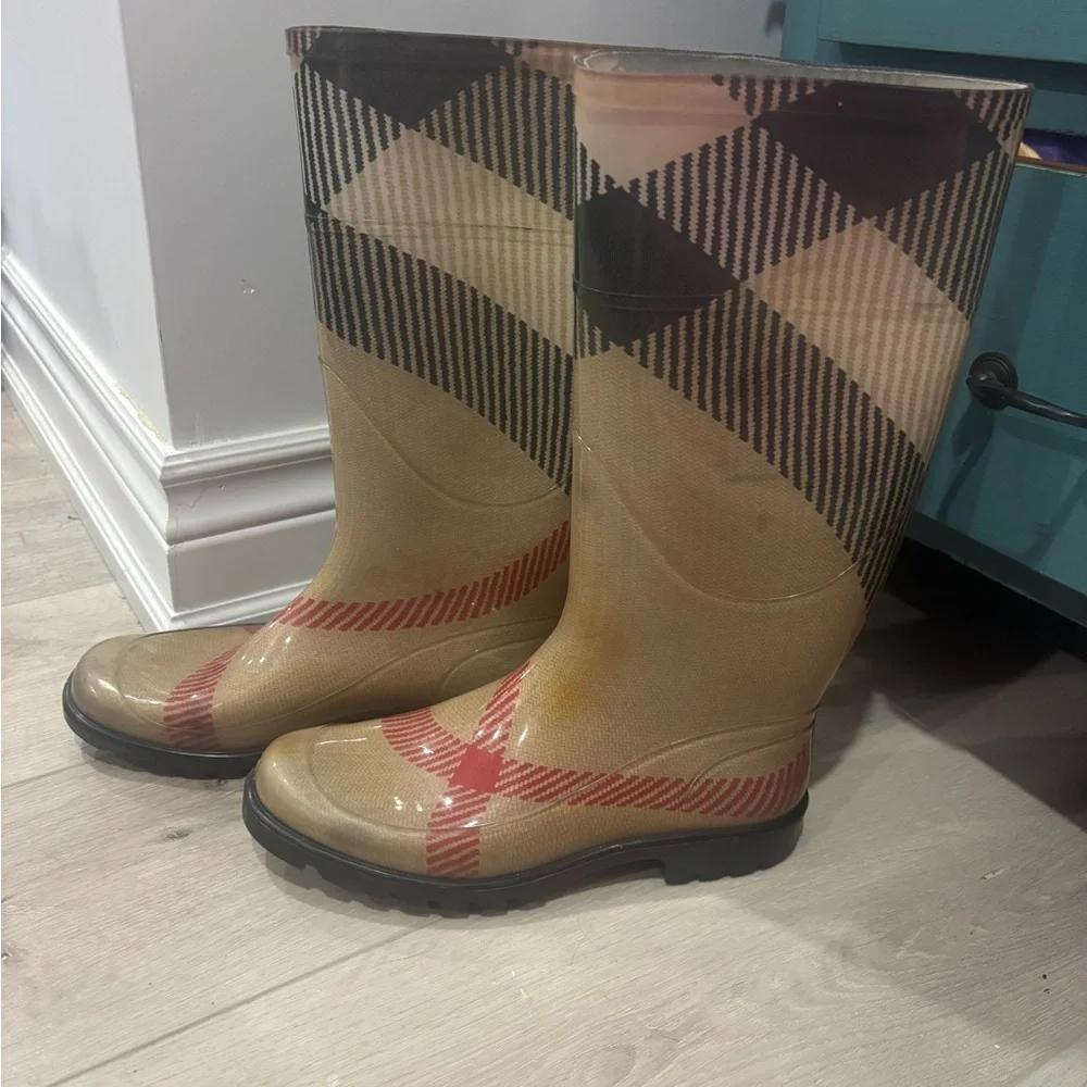 Burberry Beige Black and Red Plaid Rain Boots - Picture 2 of 7